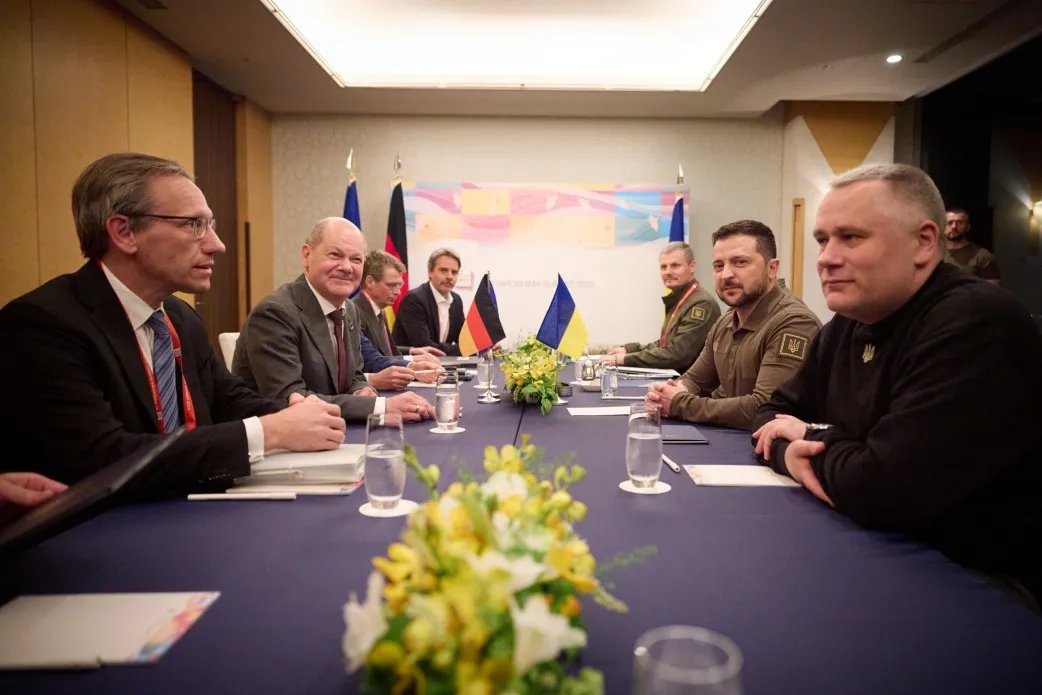 Шесть встреч в день: с кем поговорил Зеленский на саммите G7 в Японии и о чем договорились 4