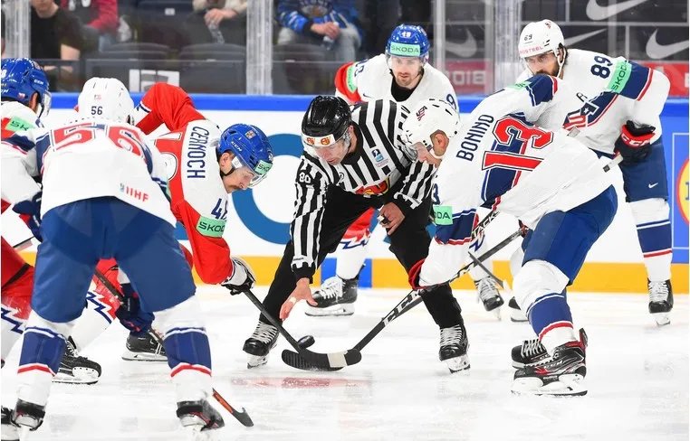 США - Чехія (Фото: IIHF)