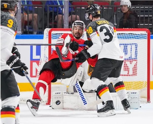 Швейцарія - Німеччина (Фото: IIHF)