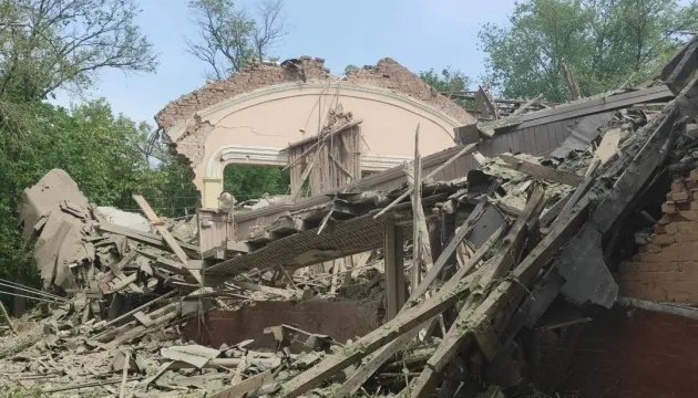 Зруйнований бомбою будинок у Нью-йорку. Фото: Павло Кириленко Зруйнований бомбою будинок у Нью-йорку. Фото: Павло Кириленко