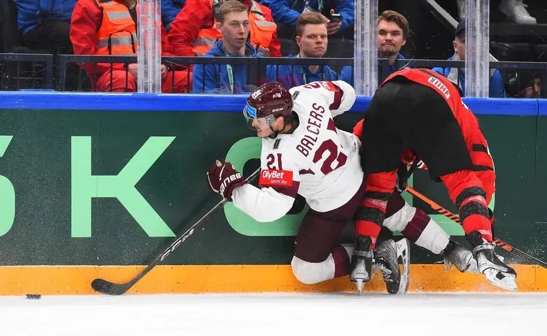 Канада - Латвія (Фото: IIHF)