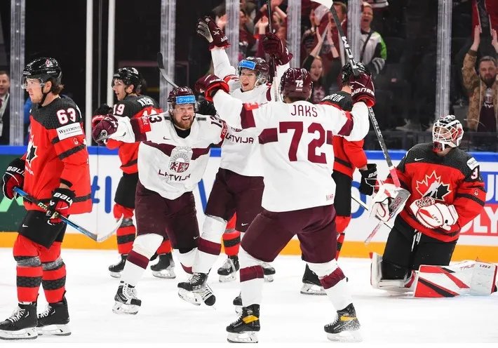 Збірна Латвії святкує гол (Фото: IIHF)