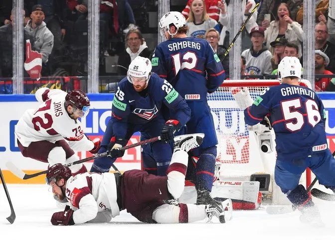 США — Латвія (Фото: IIHF)