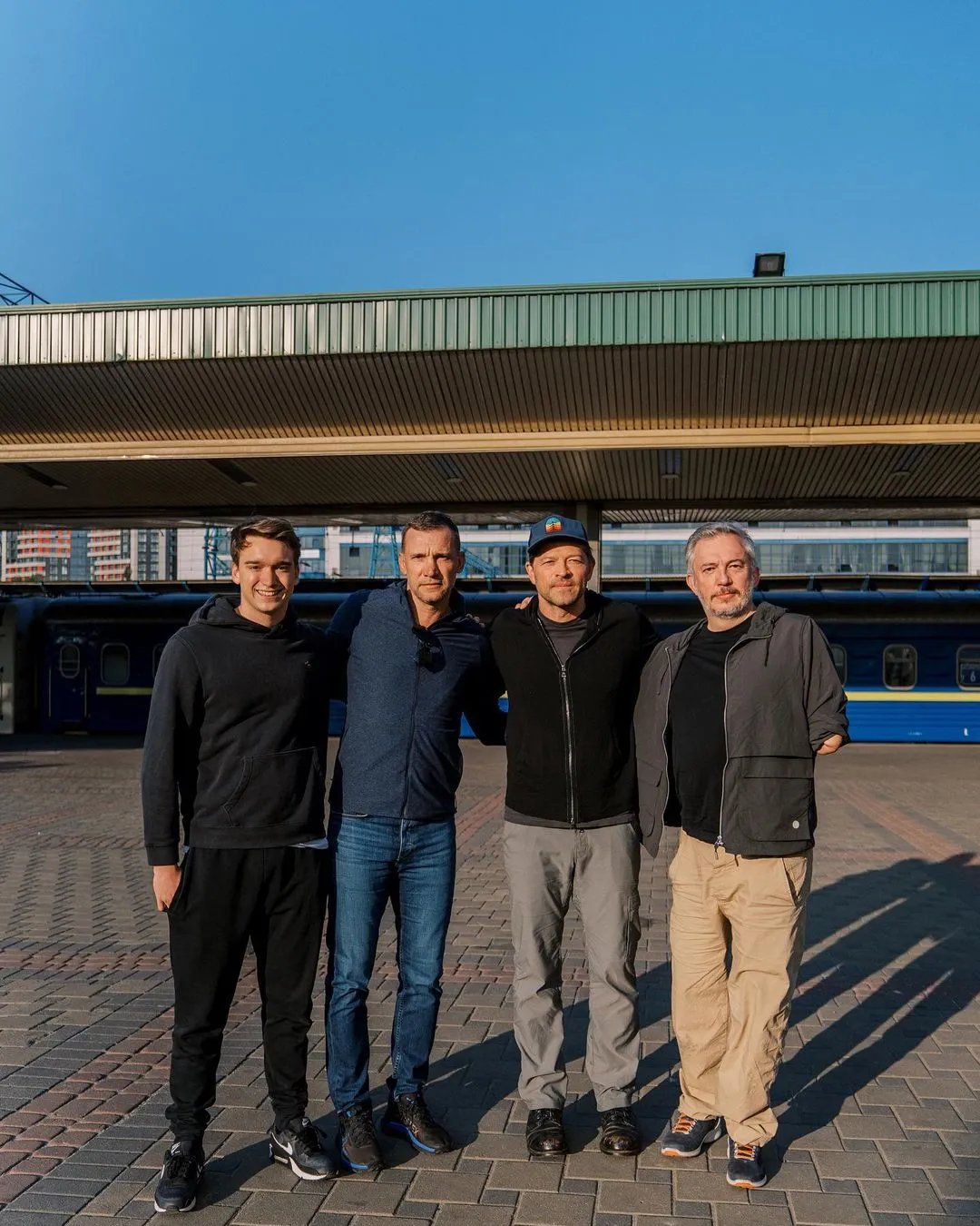 До Києва приїхав зірка серіалу "Надприродне" Міша Коллінз. Фото: instagram.com/u24.gov.ua До Києва приїхав зірка серіалу "Надприродне" Міша Коллінз. Фото: instagram.com/u24.gov.ua