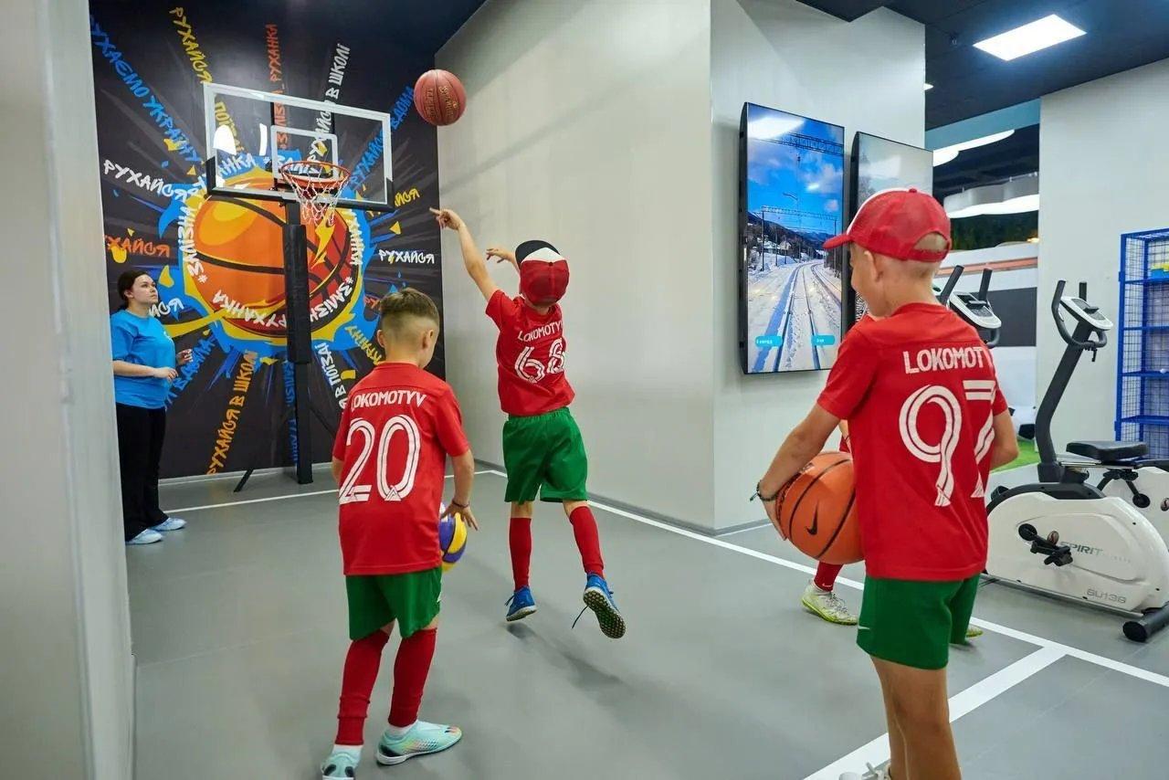 Діти можуть грати у баскетбол. Фото: Facebook Олександр Шевченко Діти можуть грати у баскетбол. Фото: Facebook Олександр Шевченко