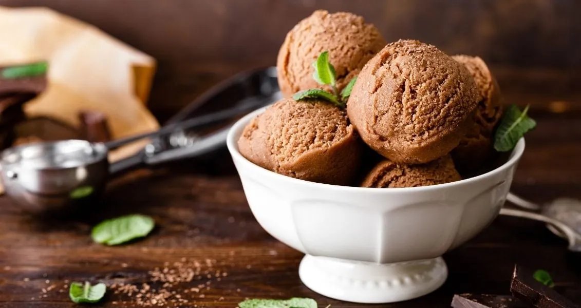 День шоколадного морозива