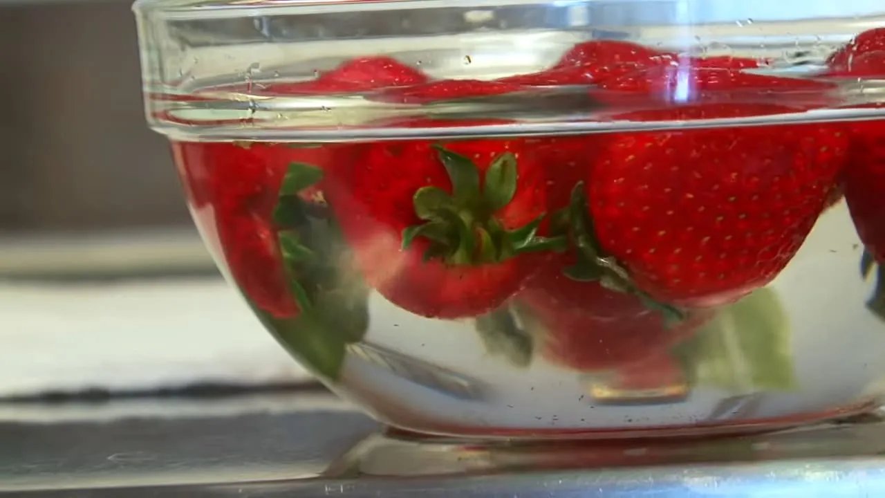 Як мити полуницю Як мити полуницю