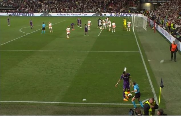 Ліга конференцій "Фіорентина" ˗ "Вест Гем". 10 найяскравіших фото кривавого фіналу 6