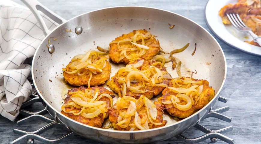 Пісні оладки з кабачків без яєць Пісні оладки з кабачків без яєць