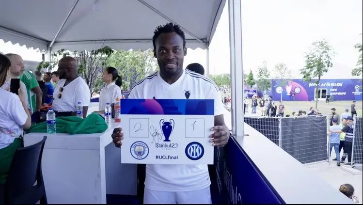 Майкл Ессьєн