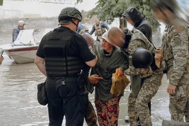 Поранення отримало десятеро людей. Їх ушпиталили