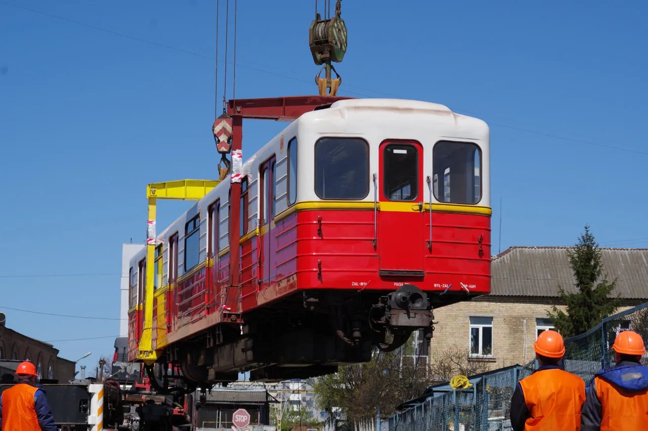 Польські вагони метро в Києві Польські вагони метро в Києві