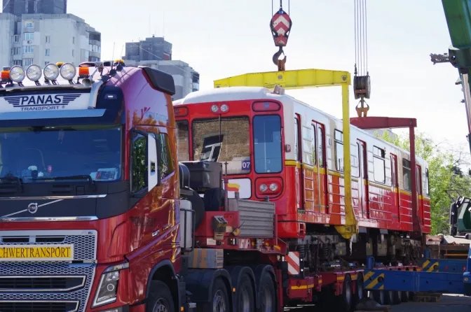 Польські вагони метро в Києві Польські вагони метро в Києві