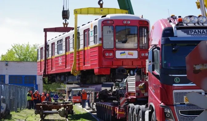 Польські вагони метро в Києві Польські вагони метро в Києві