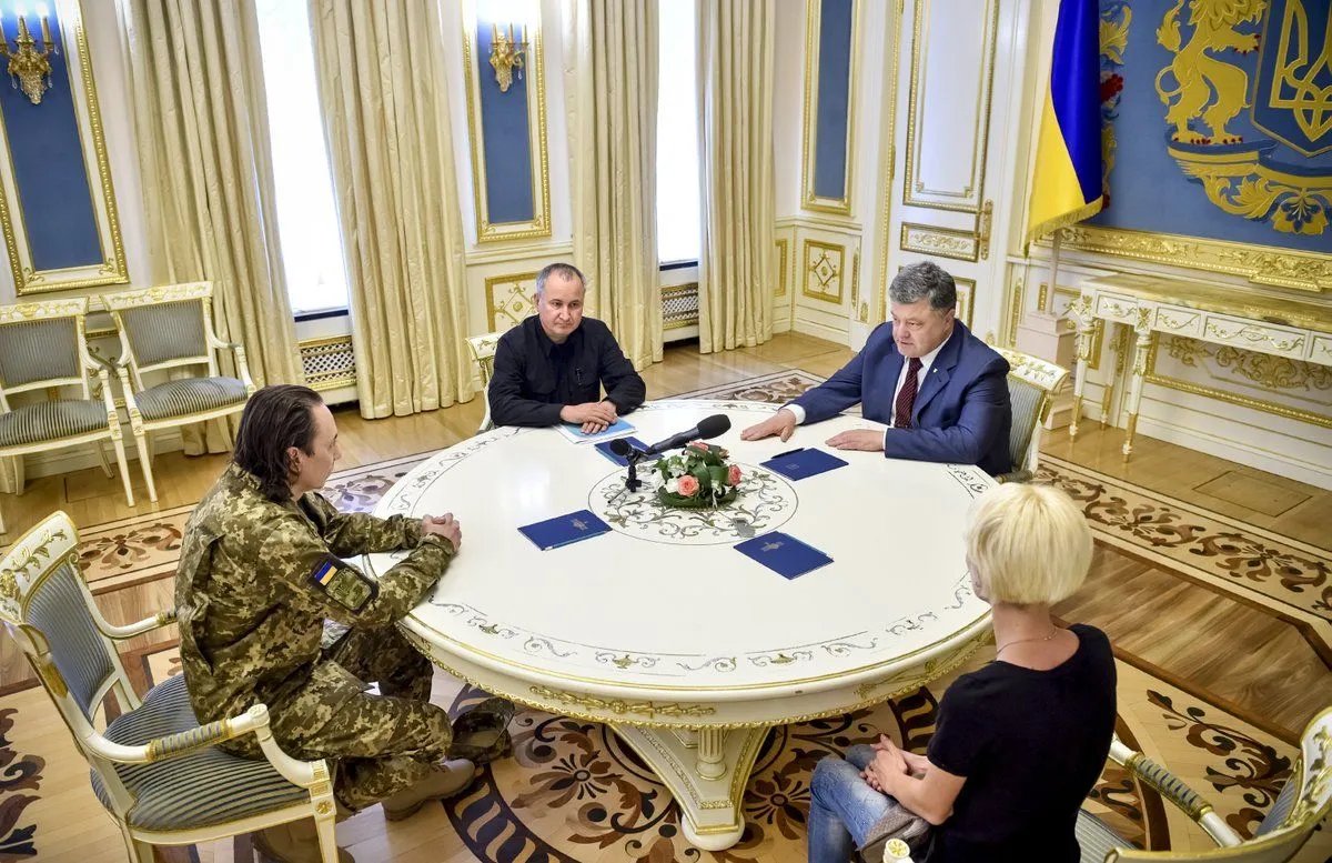 Безʼязиков і Порошенко