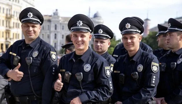 18 червня в Україні відзначають День дільничного офіцера поліції 18 червня в Україні відзначають День дільничного офіцера поліції
