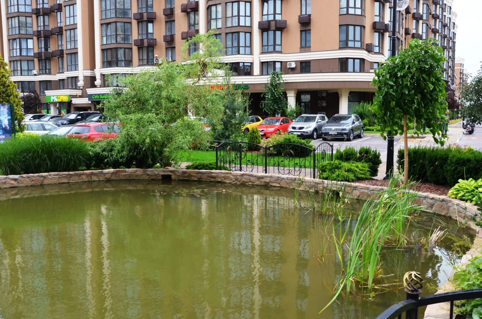 Дощові сади в ЖК Файна Таун в Києві Дощові сади в ЖК Файна Таун в Києві