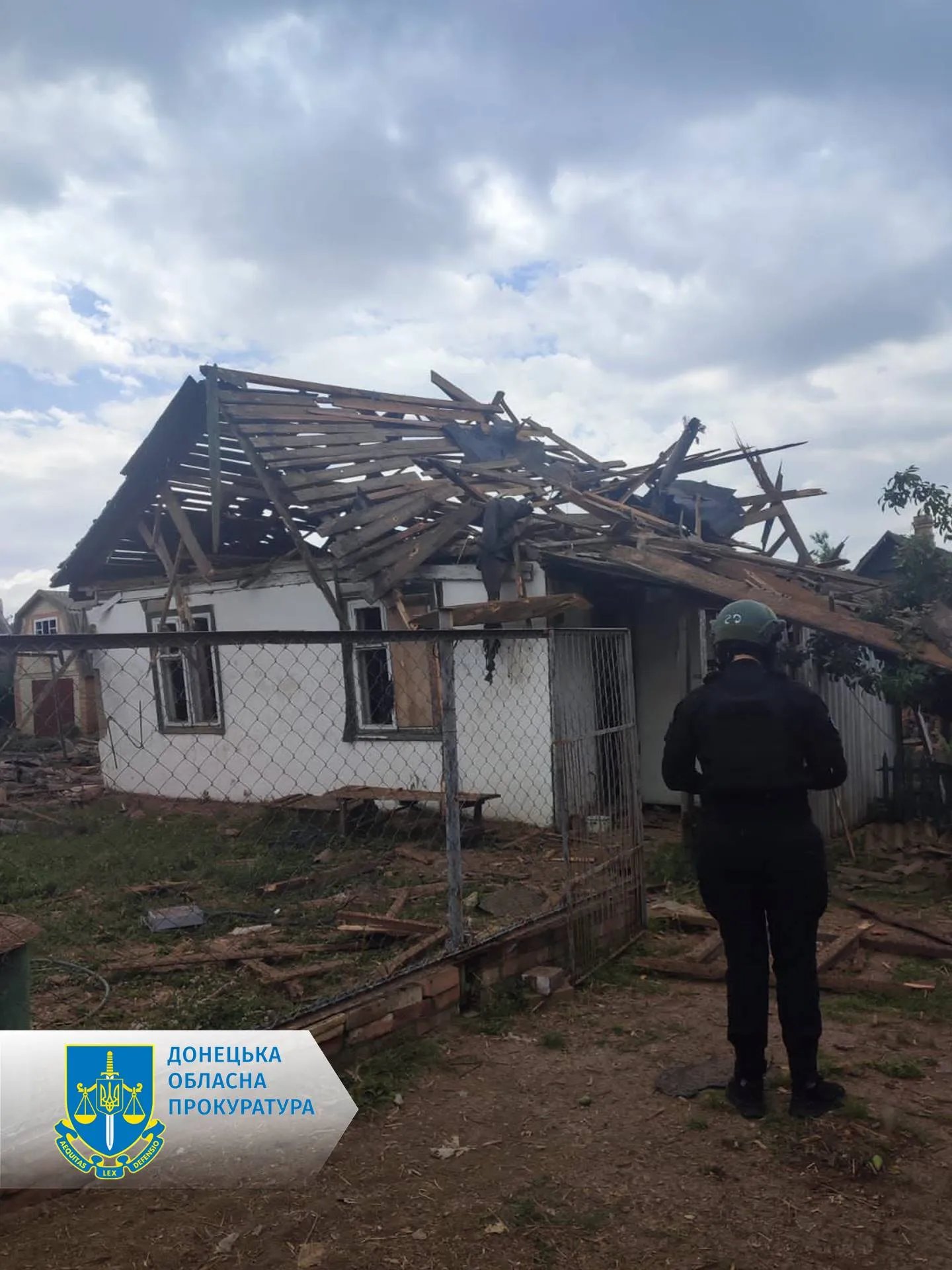 Місцями зруйновано дахи та стіни приватних будинків