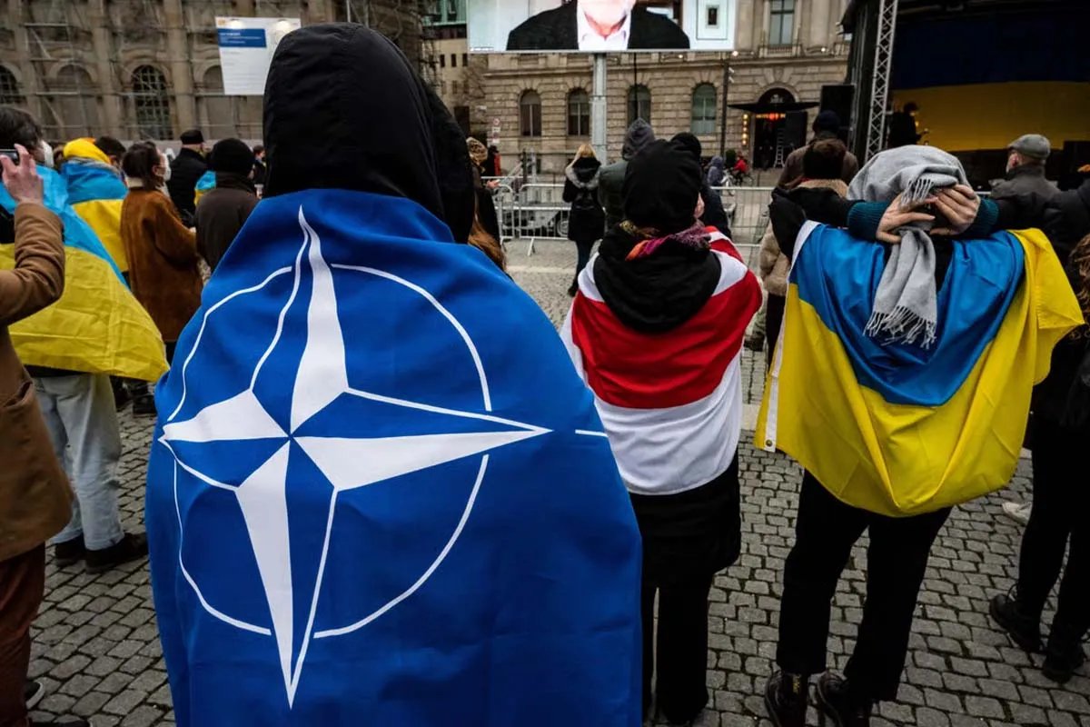 Україна хоче в НАТО Україна хоче в НАТО