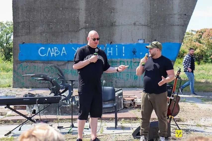 Євген Кошовий та Олександр Пікалов виковували українськи народні пісні у власній інтерпретації