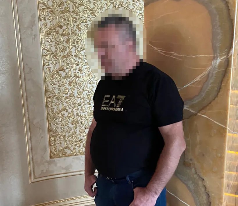 В Україні викрили нелегальний НПЗ з "бодяжним" пальним на 30 млн грн щомісяця 3