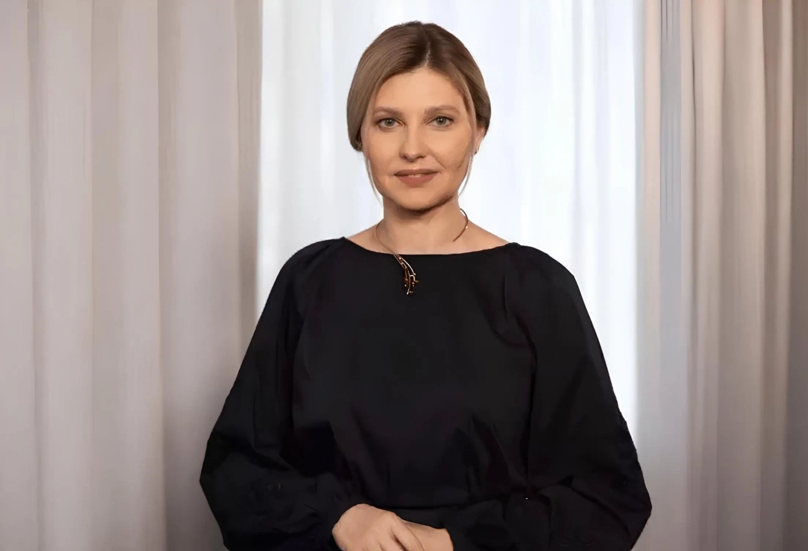 Кольє з червоними коралами з символічної колекції Kalyna