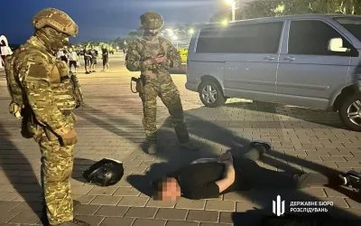 ДБР викрило у Дніпрі потужний наркосиндикат, який під «дахом» правоохоронців щомісячно заробляв щонайменше 1,5 млн грн ДБР викрило у Дніпрі потужний наркосиндикат, який під «дахом» правоохоронців щомісячно заробляв щонайменше 1,5 млн грн