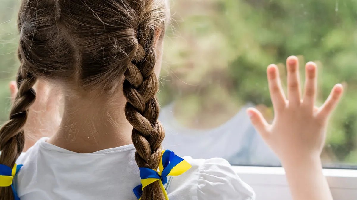 Під час перебігу панічної атаки не залишайте дитину саму