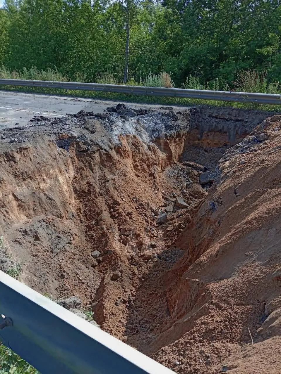 Вагнерівці долають перешкоди до москви, кадирівці вже у Ростові, а Ердоган хоче допомогти путіну – онлайн подій в росії 1