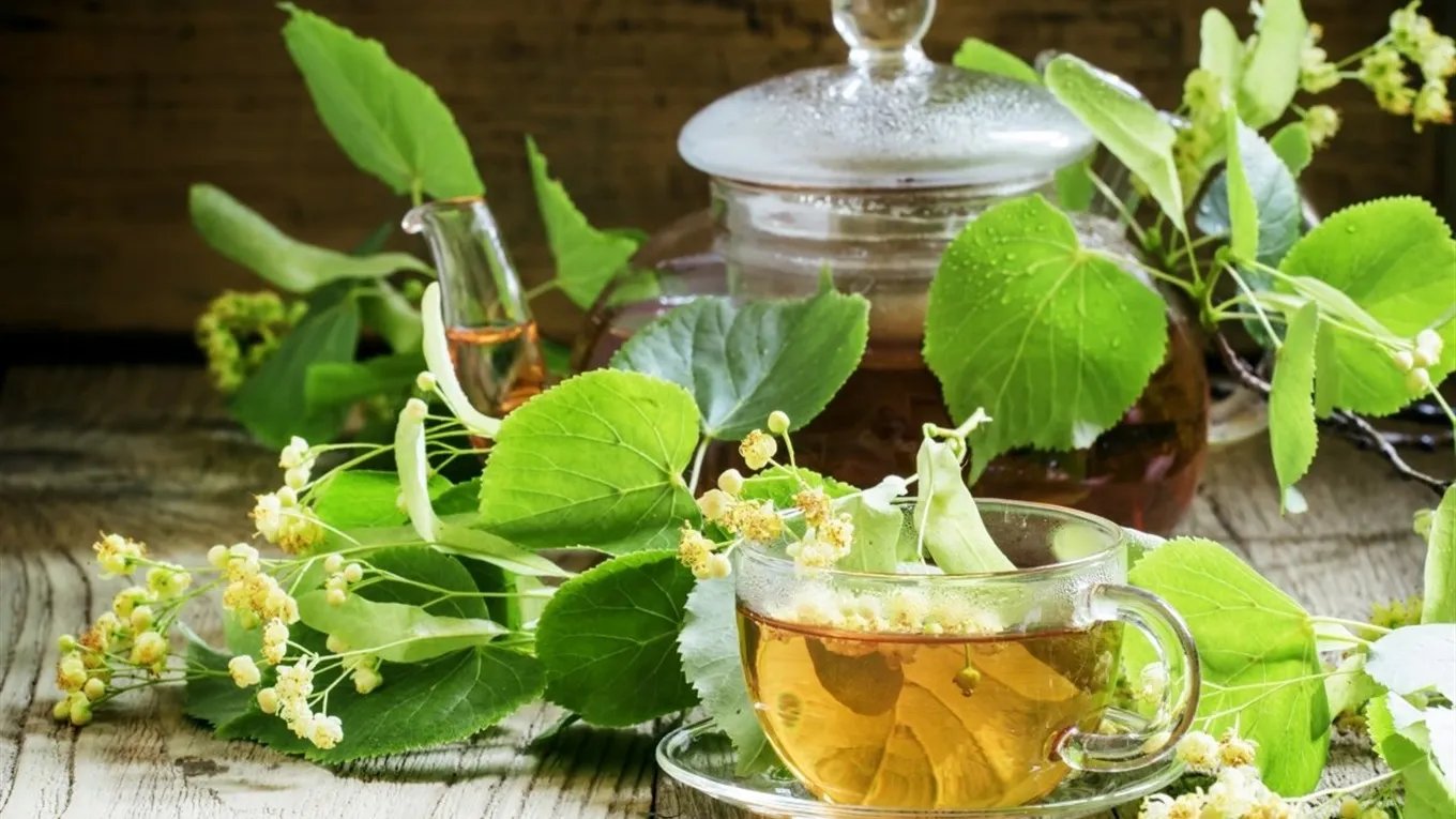 Крім гречки, сьогодні також корисний овес та чай з липи