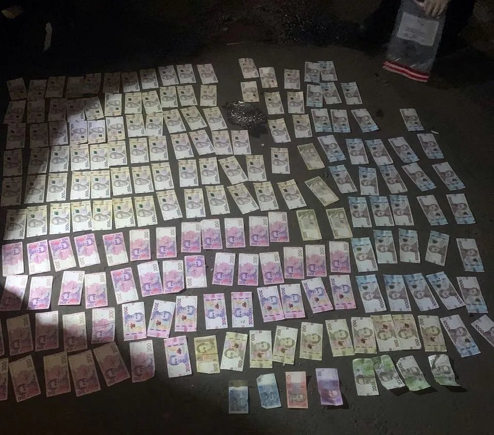 "Сосед" отслеживал место сохранения сбережений, а когда хозяева отвлекались, обворовывал их