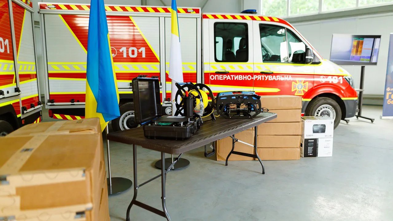 Нова пошта не збирається зупинятись, в компанії розуміють, що для України питання очищення територій від вибухонебезпечних предметів – одне з найбільш нагальних Нова пошта не збирається зупинятись, в компанії розуміють, що для України питання очищення територій від вибухонебезпечних предметів – одне з найбільш нагальних