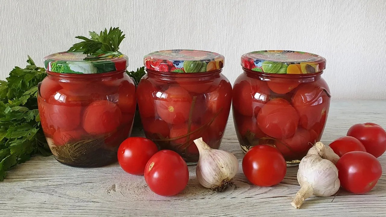 Цибуля, томати та картопля: які овочі не потрібно зберігати в морозильній камері 1