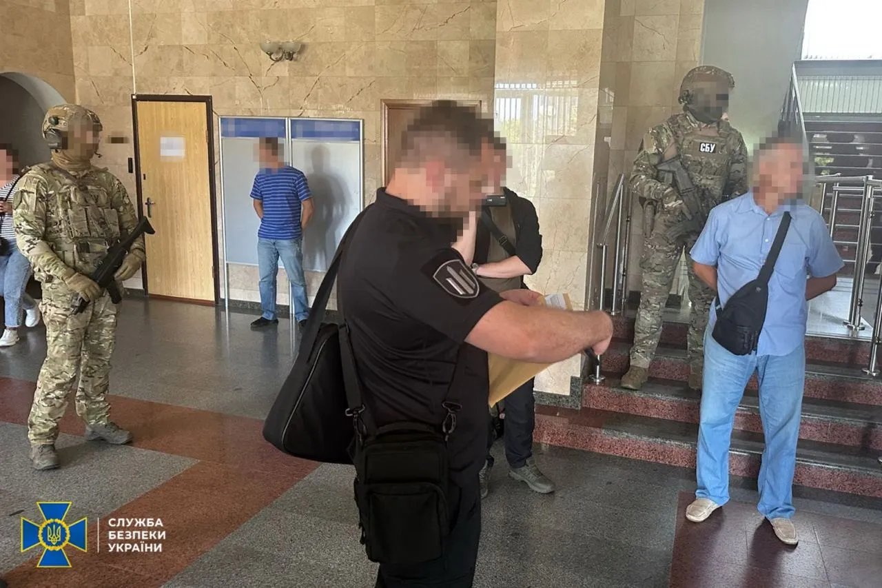 СБУ повідомила про підозру керівникам полтавської компанії підлсанкційного мільярдера Жеваго - що у них знайшли 1