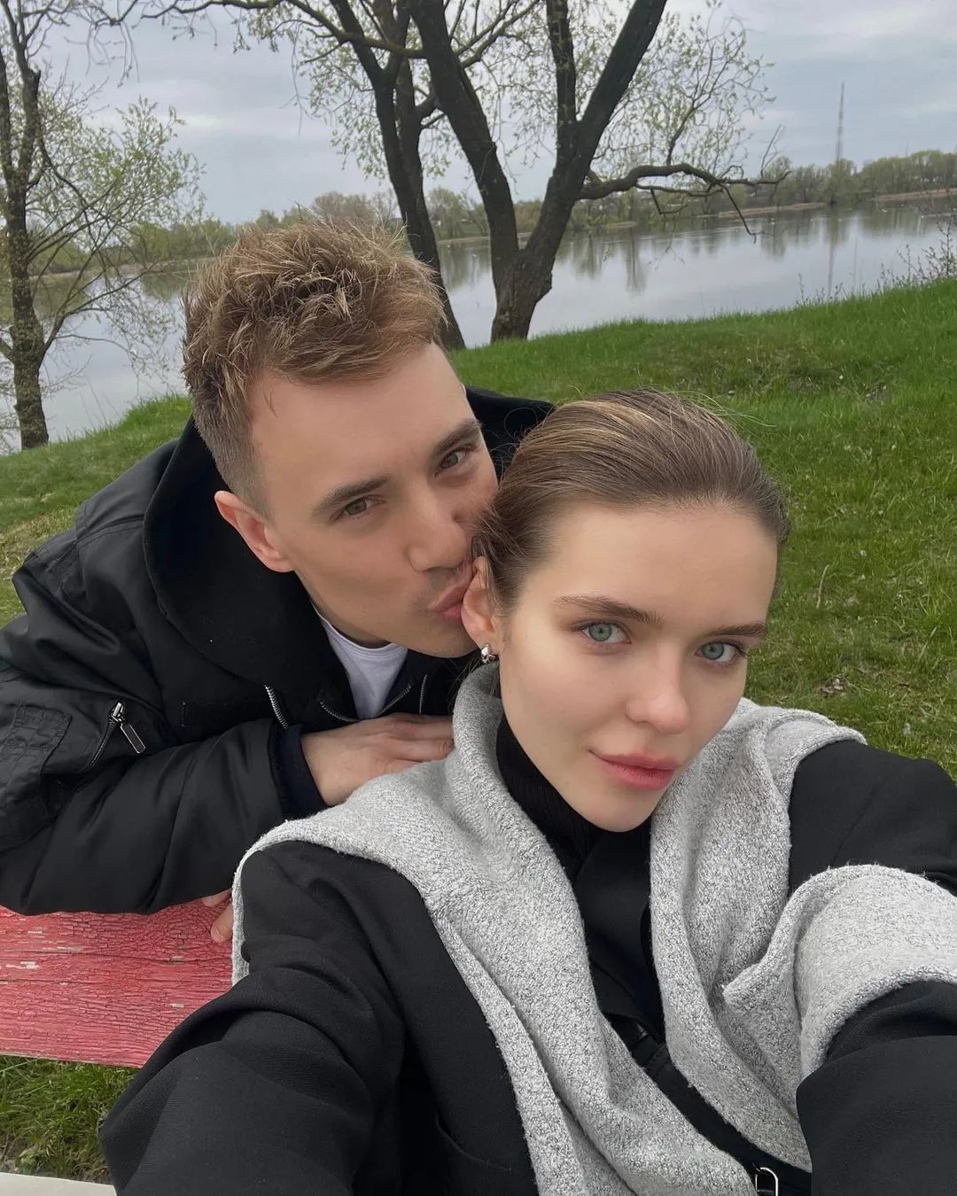 З коханою Сонею.