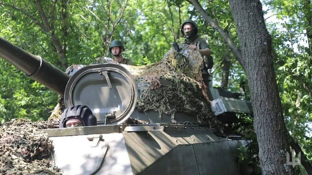 Бійці ВМС щодня виконують важку роботу