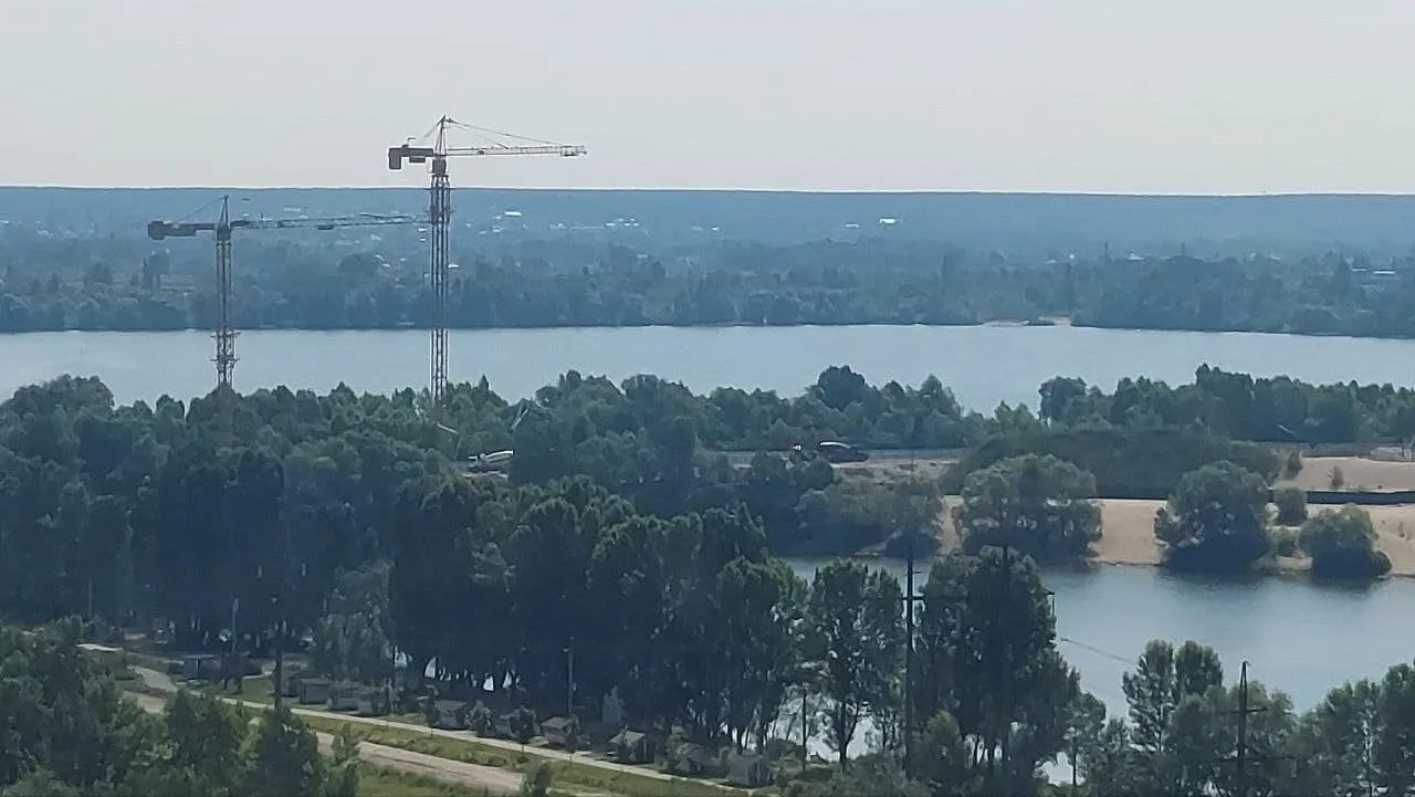 Замість екопарку. У Києві на Осокорках почали будувати ЖК біля озер 1