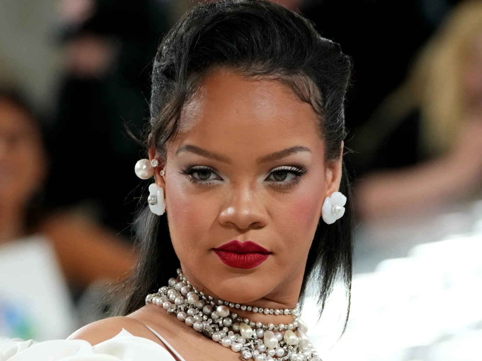 108 мільйонів підписників