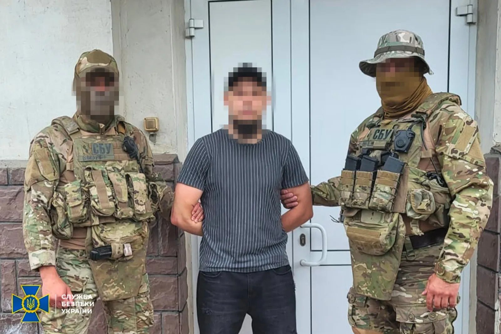 Кадры по задержанию бывшего боевика