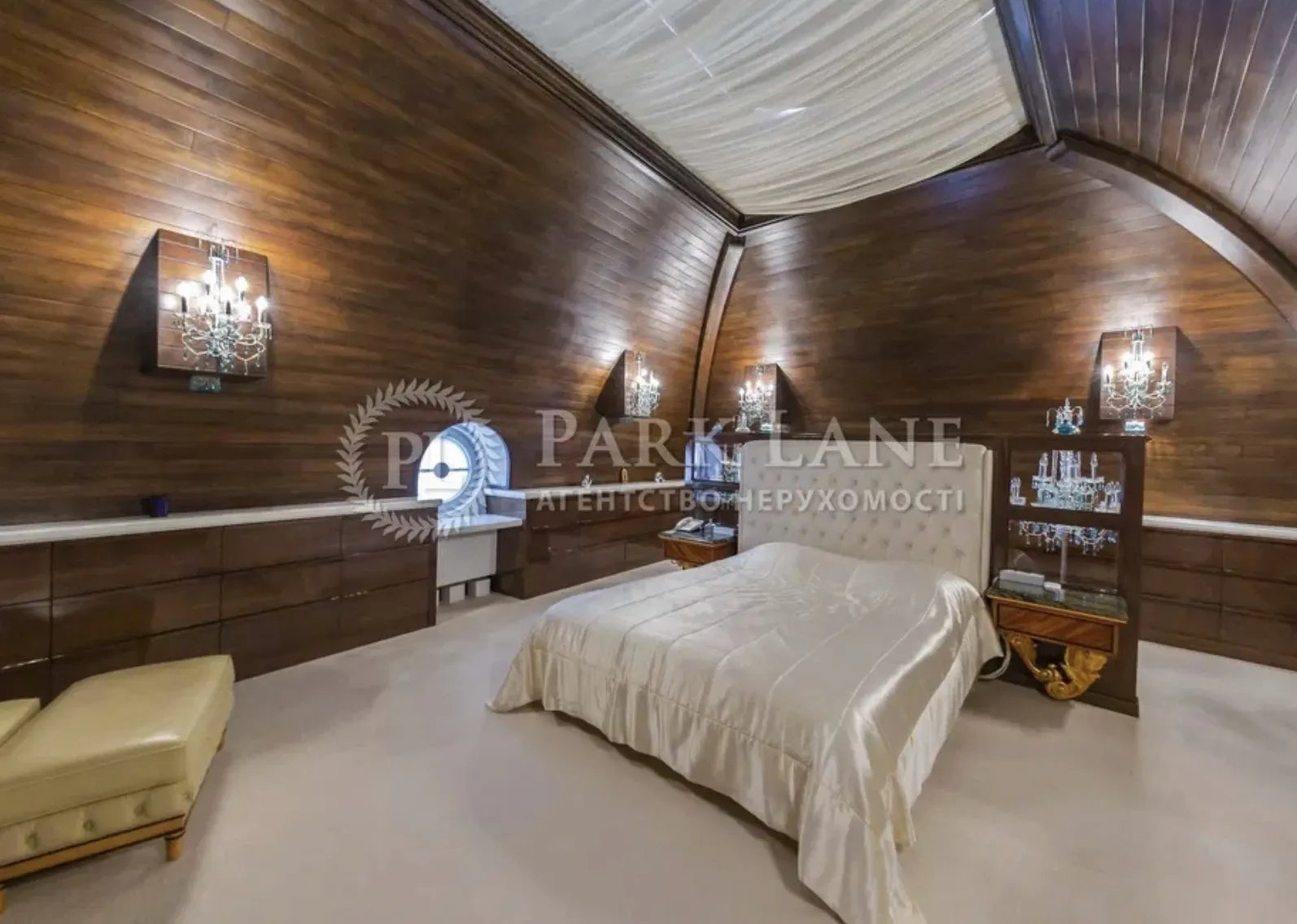 Квартира на Софійській площі Квартира на Софійській площі