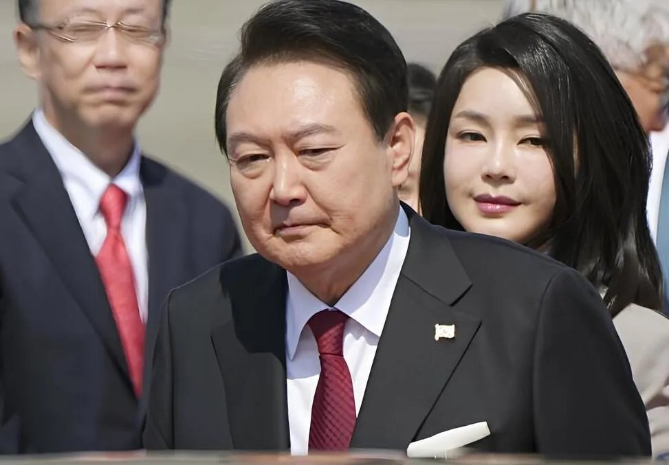 Ця жінка, на нашу думку, цілком тягне на феномен! Дружина президента молодна за чоловіка на 12 років