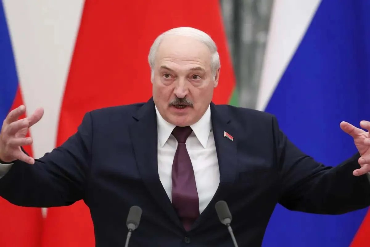 Лукашенко пояснює Лукашенко пояснює