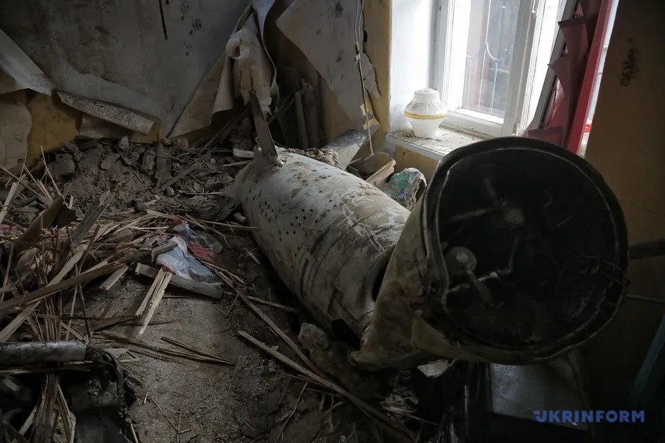 Обломок вражеской ракеты, фото: Нина Ляшонок, Укринформ