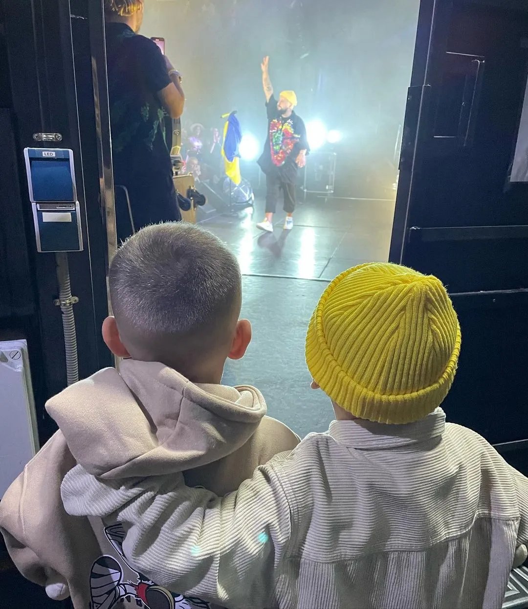 У співака два сини - Даня та Платон