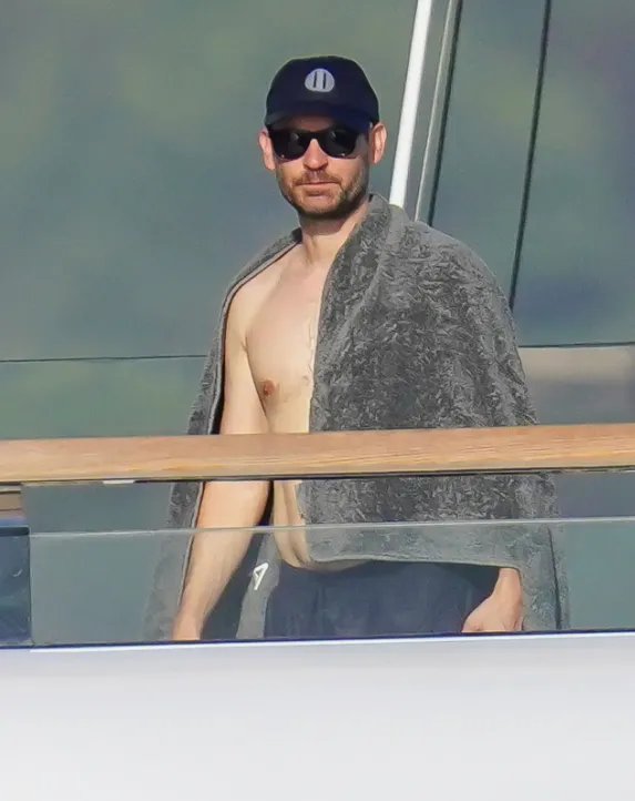 Актор Тобі Магвайр на відпочинку у Франції