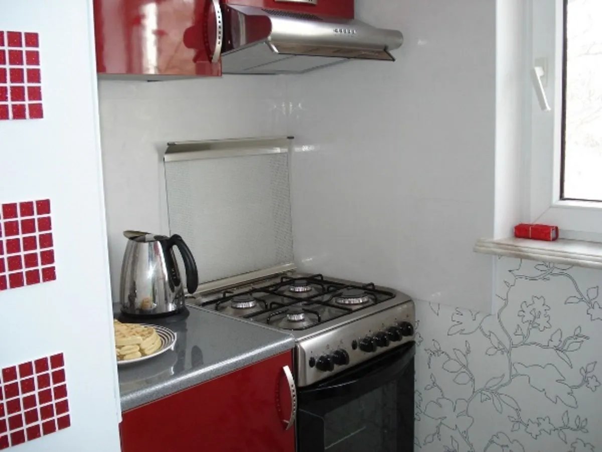 Не ставте чайник біля духової шафи