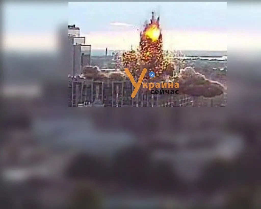 У Дніпрі пролунали потужні вибухи: росіяни влучили по житловим будинкам у центрі міста, є постраждалі. Оновлюється 2