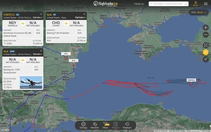 За Ams1 прямують ще чотири судна