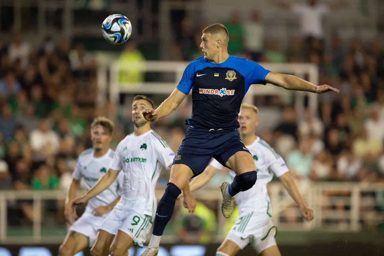 Артем встигав відпрацьовувати і в обороні