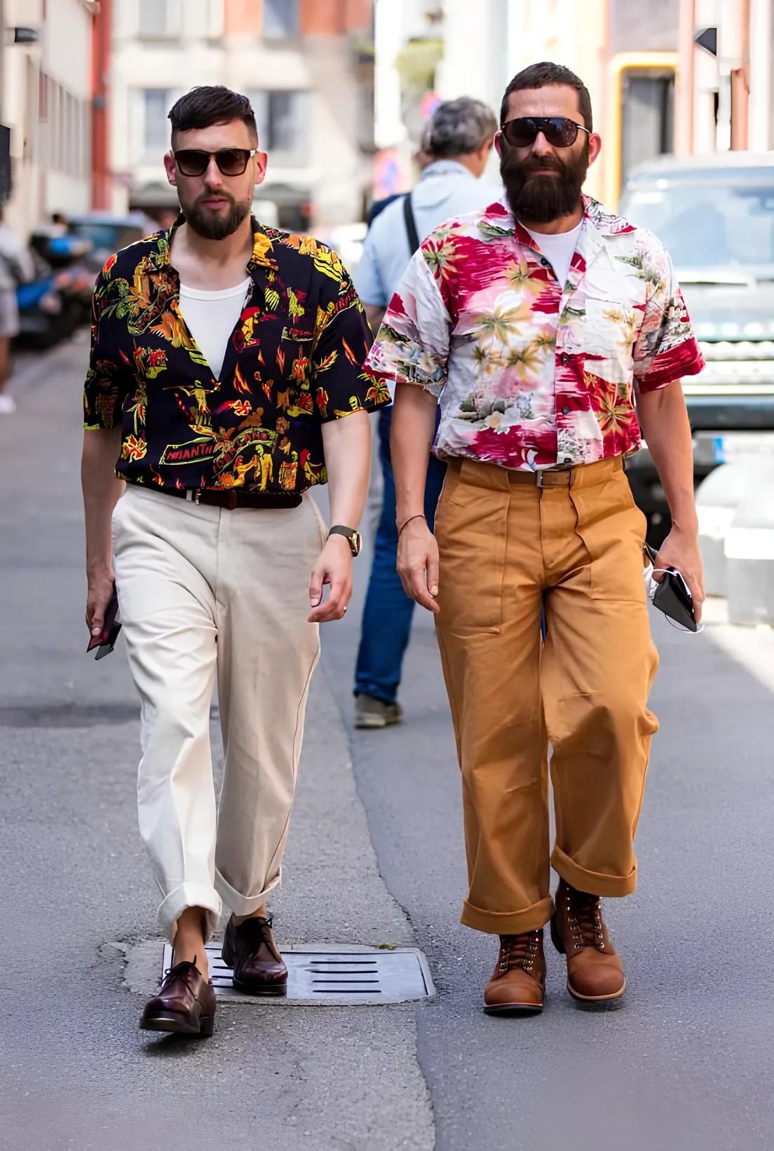 "Гавайка", біла майка під неї і темні окуляри на додачу - й вигляд стильного мафіозі вам гарантований!